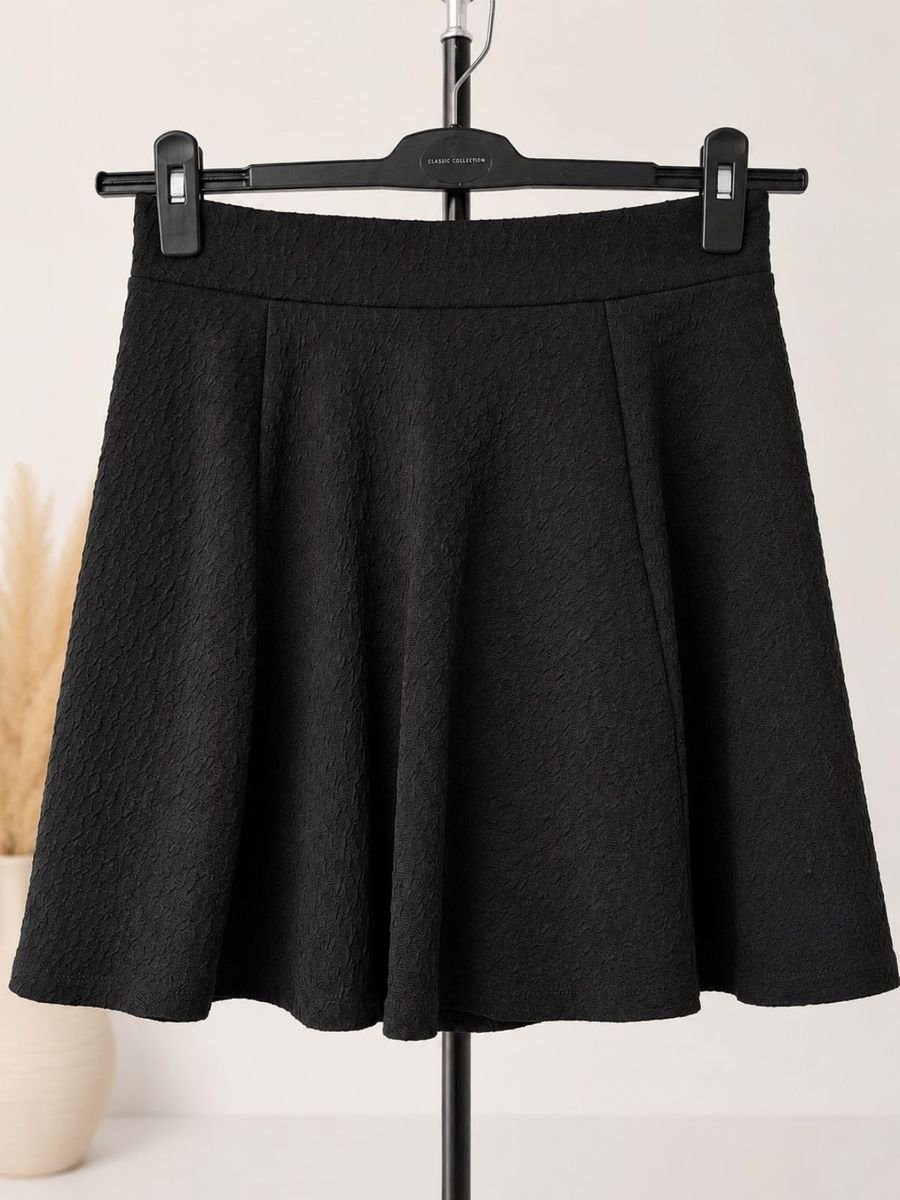 Black Textured Short Skirt – Size 38 - Image 2